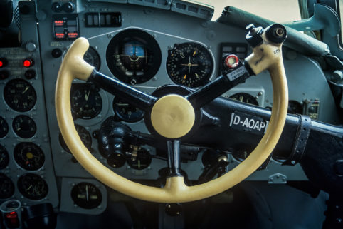 Iljuschin IL-18 Cockpit